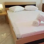 Smart لوتراكي